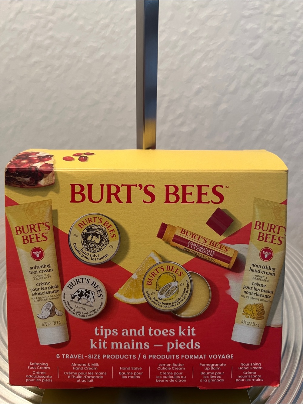BURT’S BEES TIPS and TOES NWT KIT - Picture 6 of 6